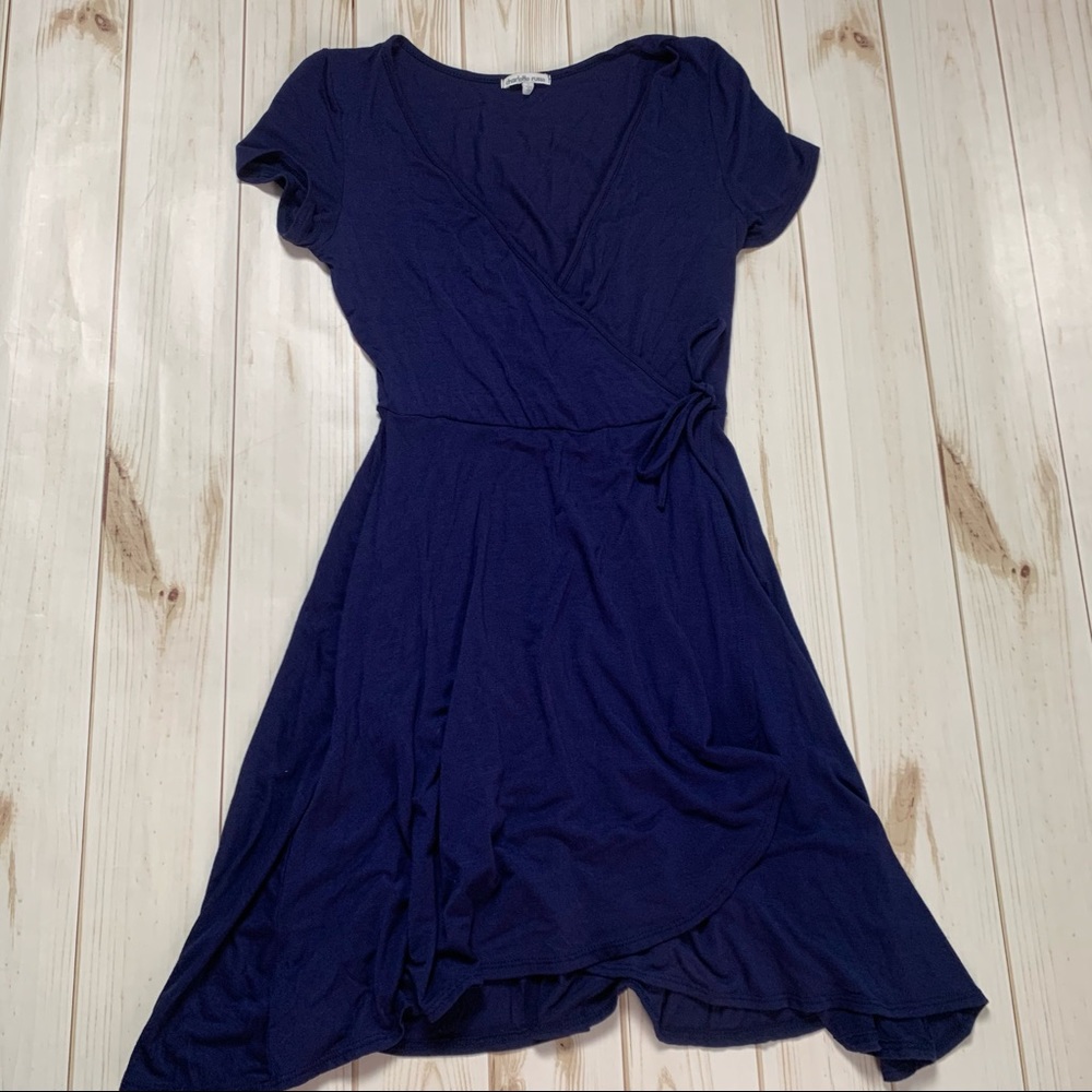 V-Neck Navy Blue Tie Short Sleeve Dress